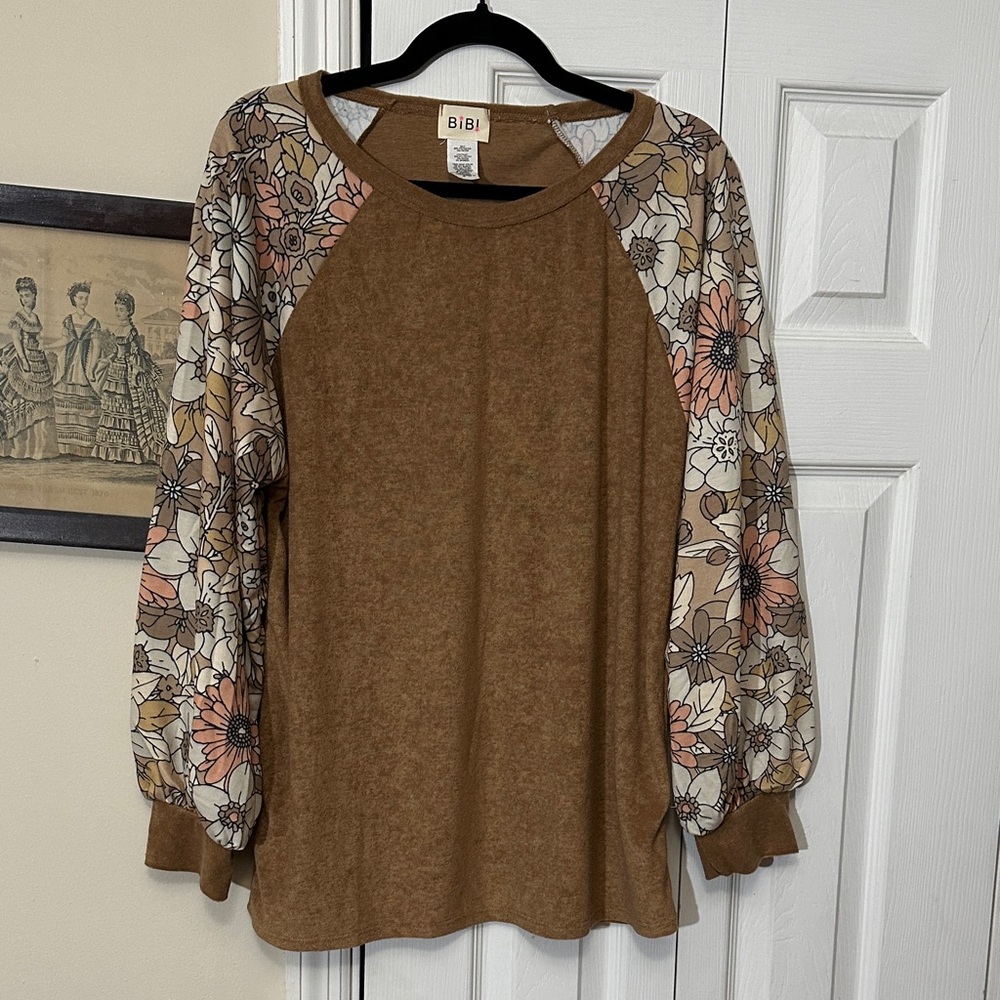 BiBi Women's Brown Floral Sleeve Sweatshirt